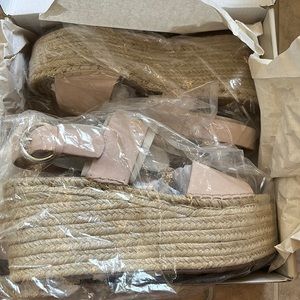 MARC FISHER- RENNI 9.5- LIGHT NATURAL SUEDE